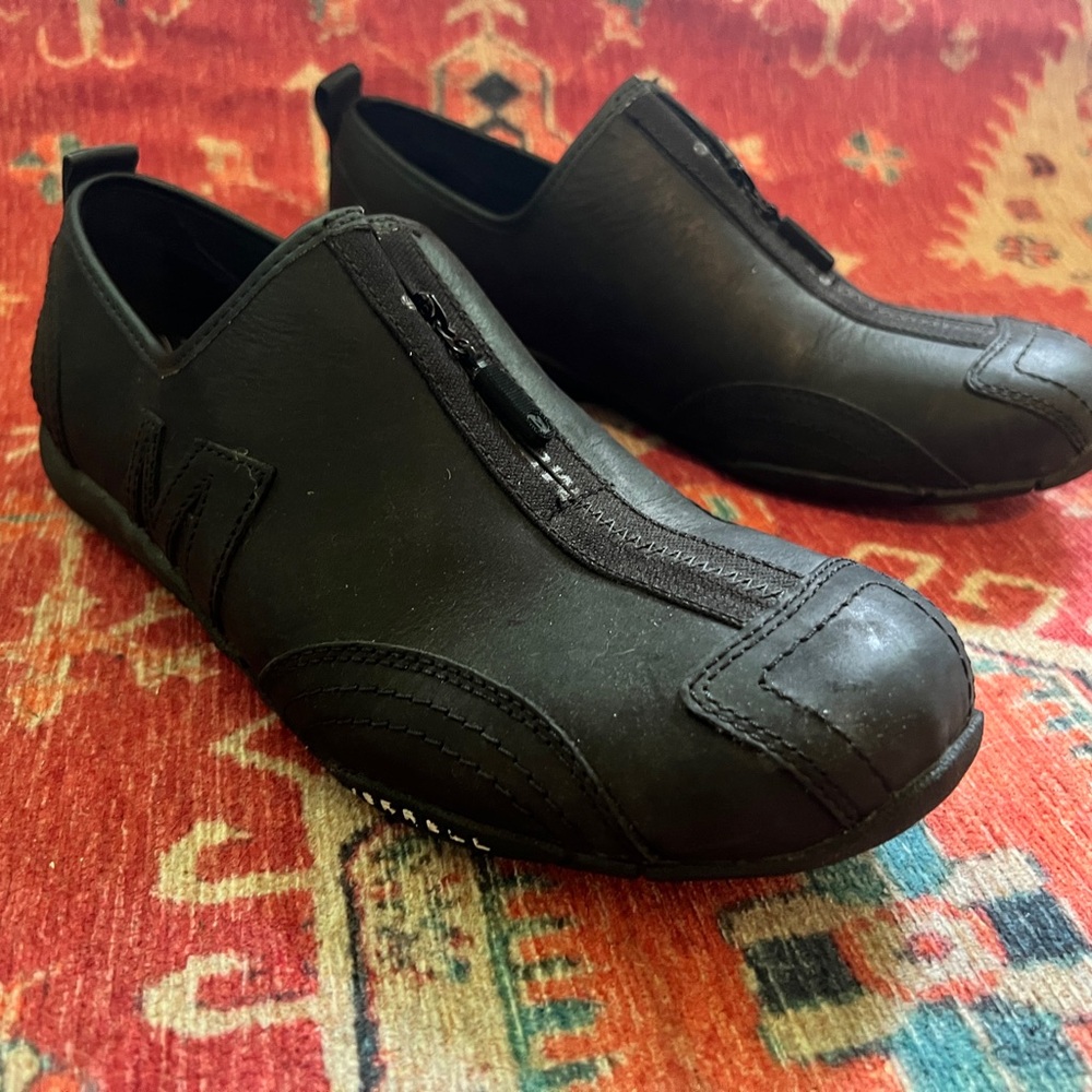 Merrill Barrado shoe. Women’s size 9